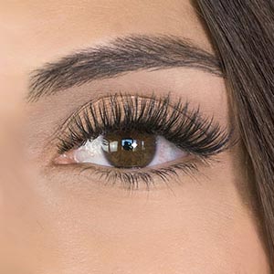 hybrid eyelash extensions with level 3 lash level and a D lash curl at The Lash Lounge Encinitas – Camino Village Plaza.