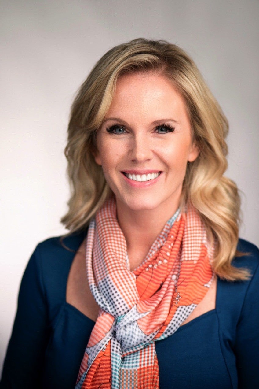 Headshot of Anna Phillips, The Lash Lounge's Founder and CIO