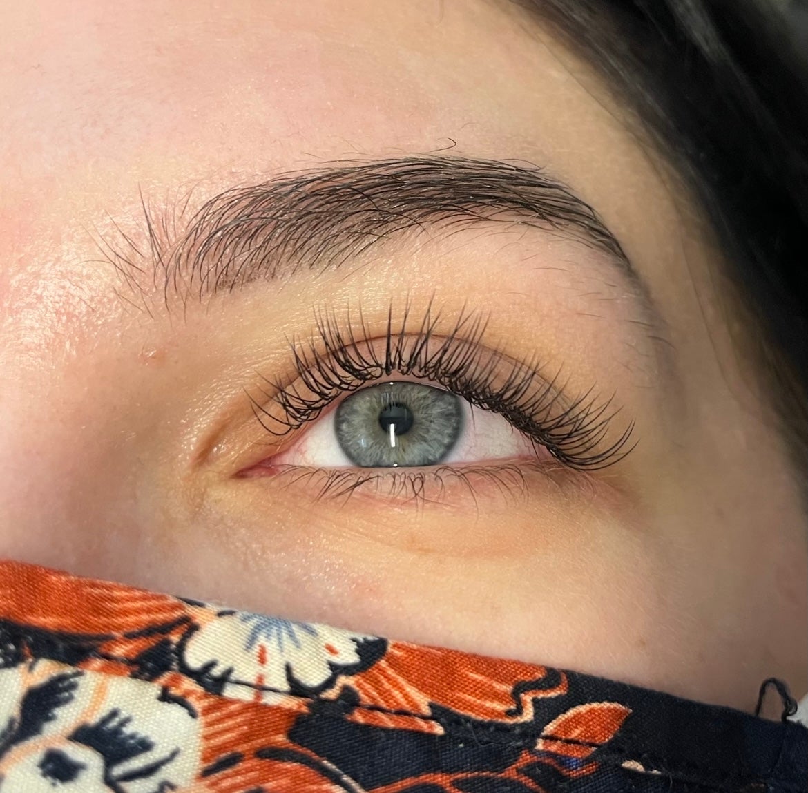 blue eye with classic lash extensions
