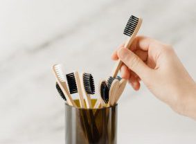 how to comb your eyelashes without an eyelash comb