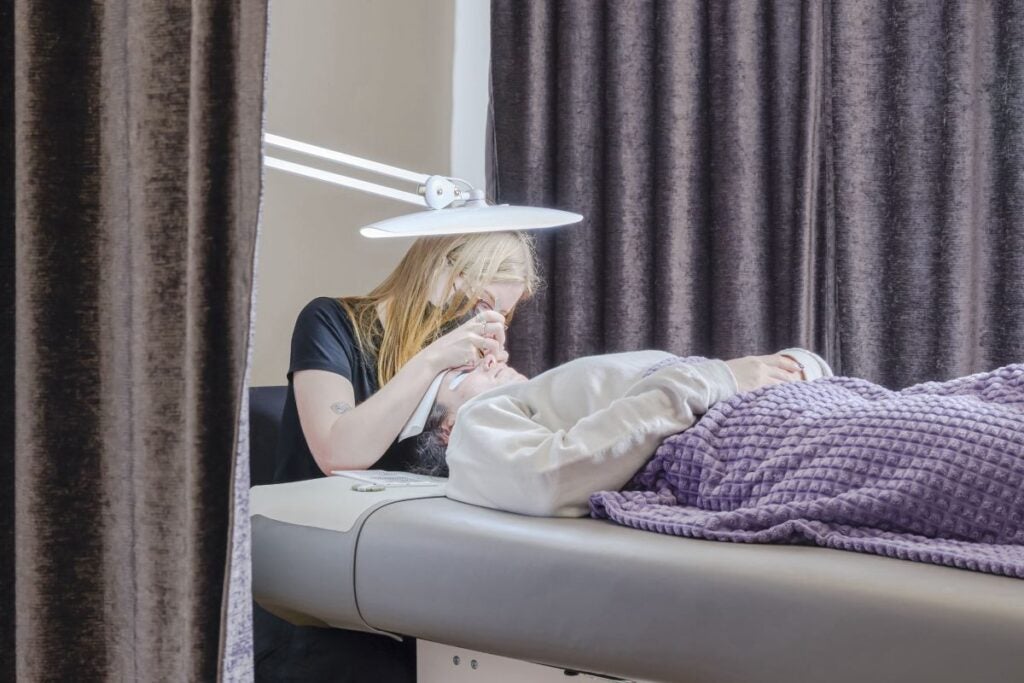 Are LED Lash Extensions Safe? LED Curing Explained | The Lash Lounge